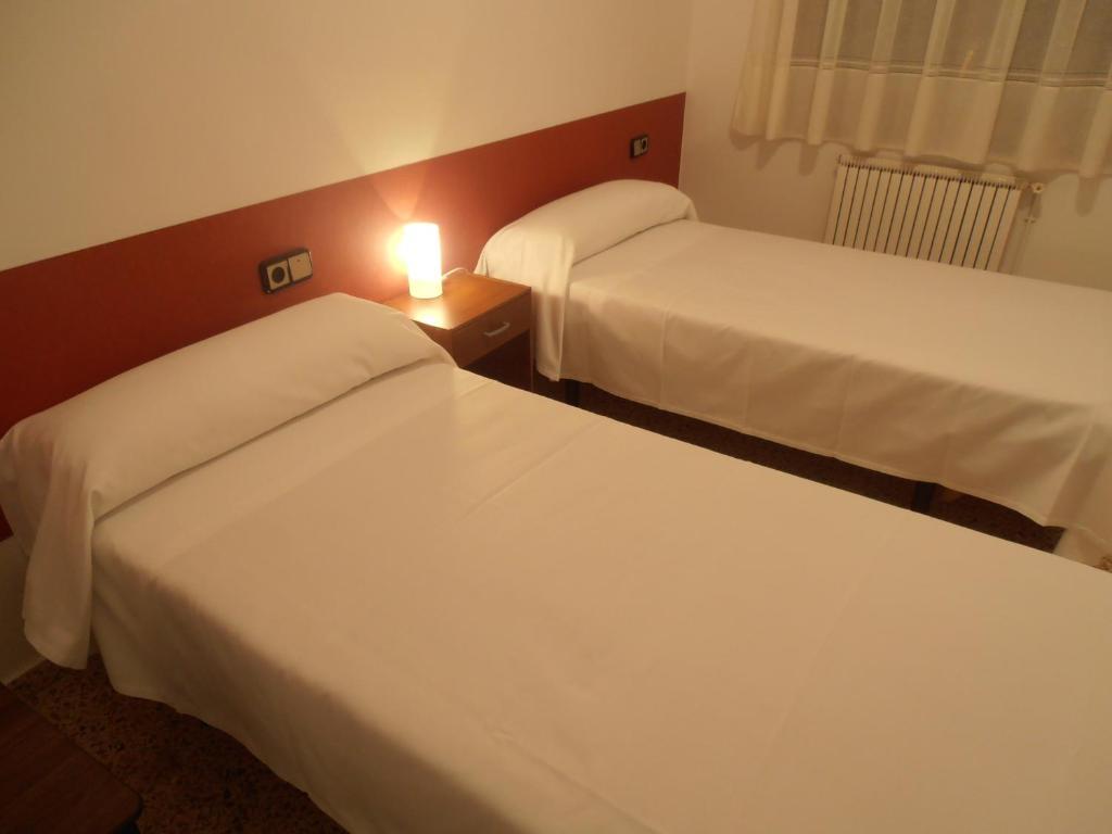 Hostal Braseria Tivissa Phòng bức ảnh