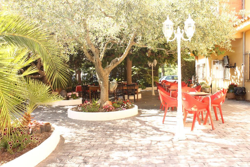 Hostal Braseria Tivissa Ngoại thất bức ảnh