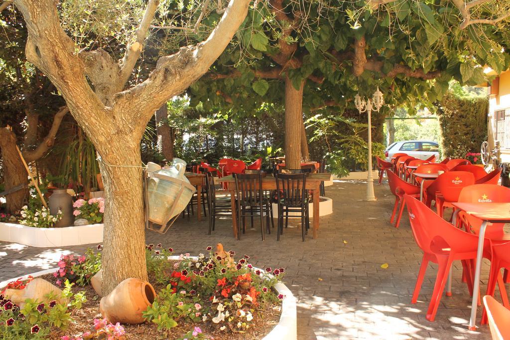 Hostal Braseria Tivissa Ngoại thất bức ảnh